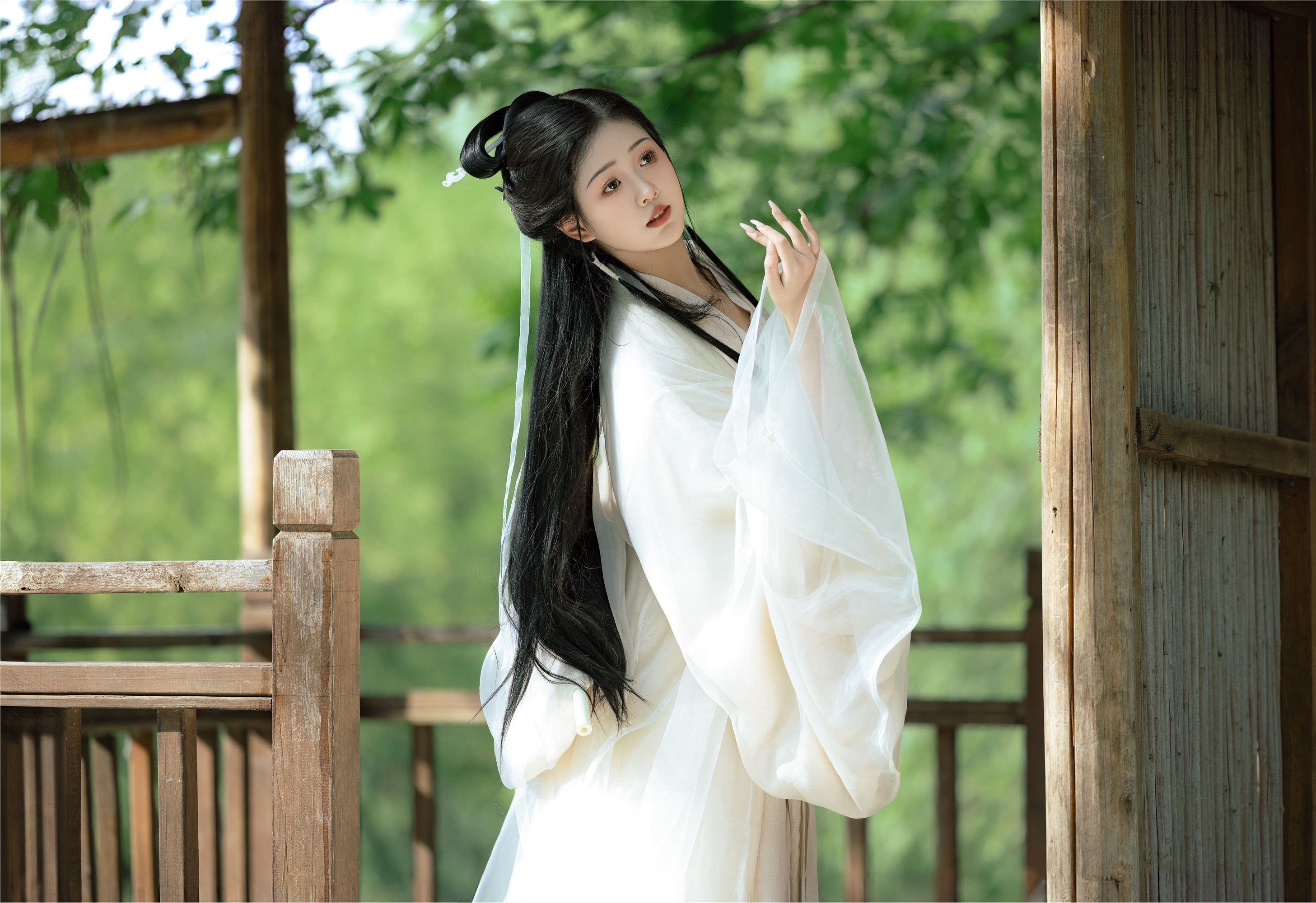 YITUYU艺图语 2025.01.26 夏日的风 若韵